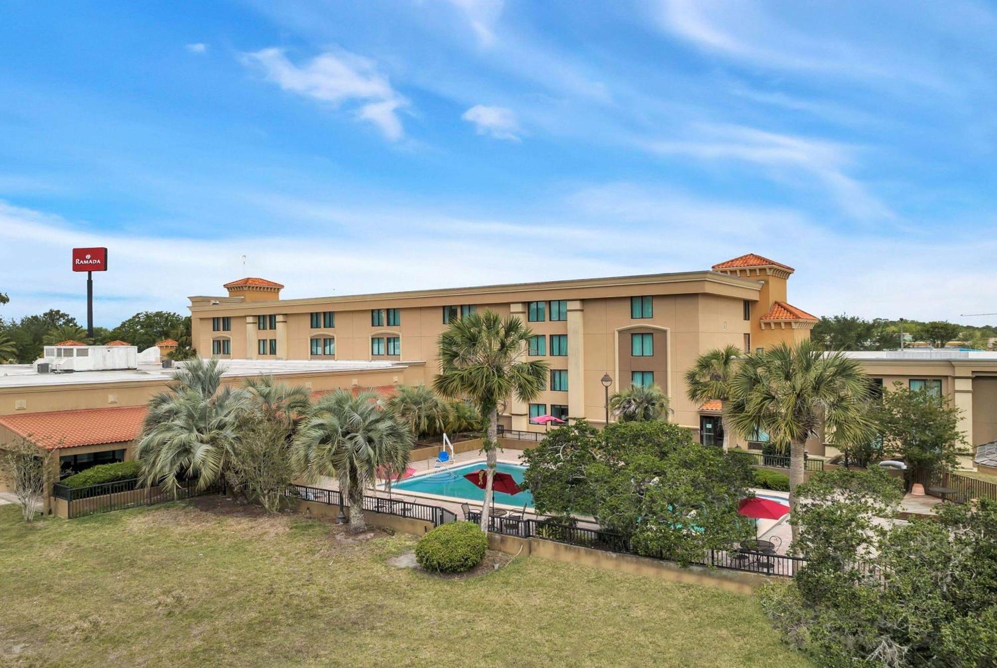 Ramada By Wyndham Jacksonville I-95 By Butler Blvd Экстерьер фото